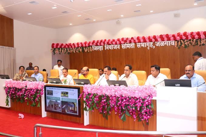 आचारसंहिता लागण्यापूर्वी सर्व यंत्रणांनी मंजुर कामाच्या 100 टक्के वर्क ऑर्डर 31 सप्टेंबर पर्यत पूर्ण कराव्यात – पालकमंत्री गुलाबराव पाटील