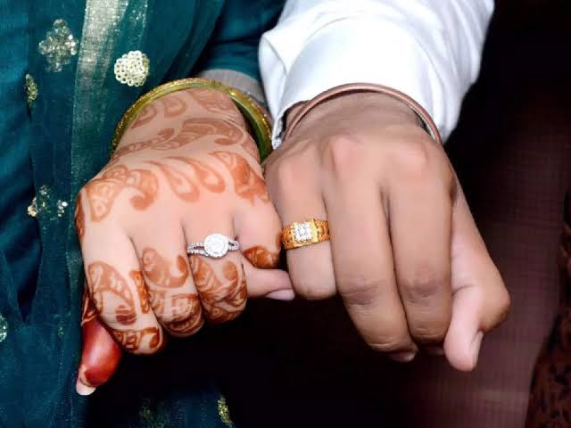 अमळनेर महिला अन्याय विरोधी समितीला यश – अंतरलेले पती-पत्नी संसारात रममाण!