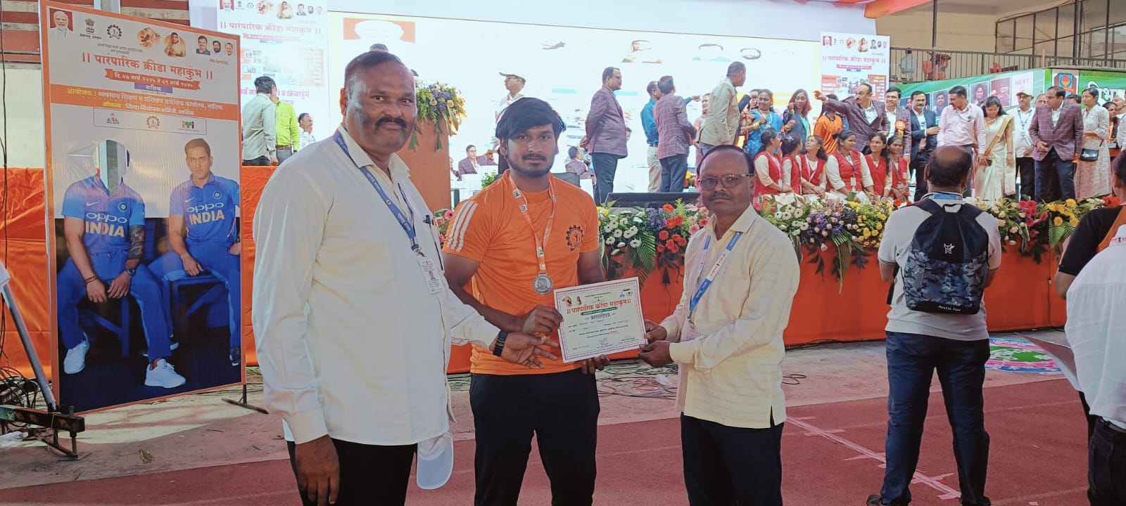 अमळनेरच्या विवेकानंद बडगुजरने नाशिक विभागात ही पंजा लढतीत मारली बाजी…