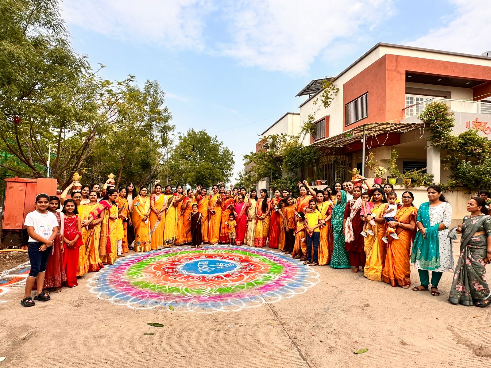 मुंदडा इस्टेट येथे सैनिकांच्या दीर्घायुष्यासाठी सामूहिक हवन करून नर्मदेश्वर महादेव मंदिर प्राणप्रतिष्ठा सोहळा संपन्न…