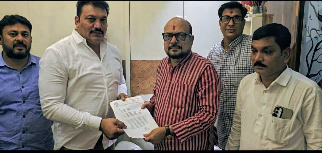 शासनाच्या दुष्काळ ग्रस्त यादीत अमळनेर तालुका नसल्याने बाधिताना तात्काळ मदत करा. …. माजी आमदार शिरीष चौधरीचे पालकमंत्र्यांना साकडे 