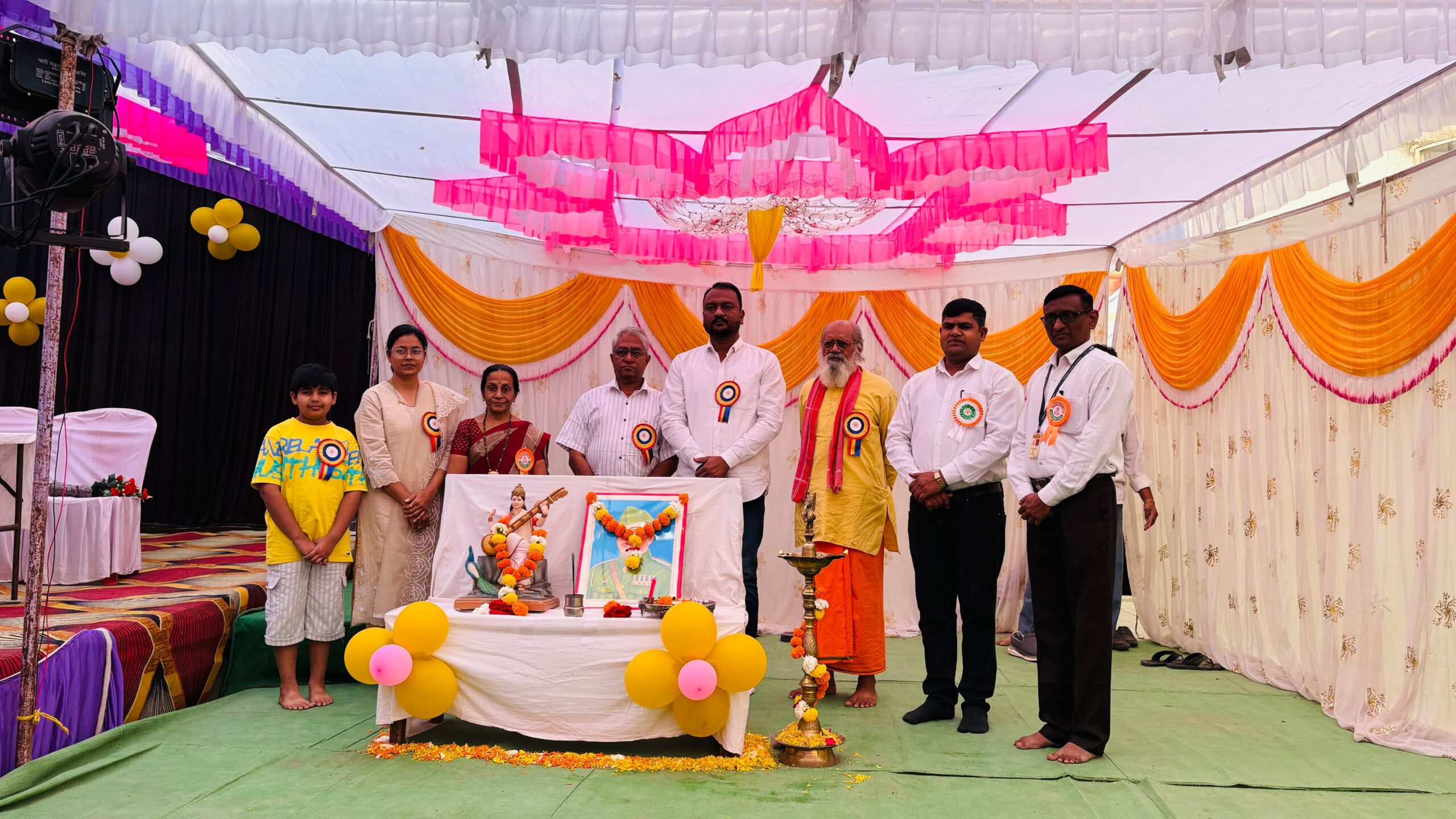 लोकमान्य विद्यालयाचे वार्षिक स्नेहसंमेलन उत्साह संपन्न….  माजी विद्यार्थी तथा न.पा. शिक्षण सभापती शेख नविद यांच्या हस्ते बक्षीस वितरण