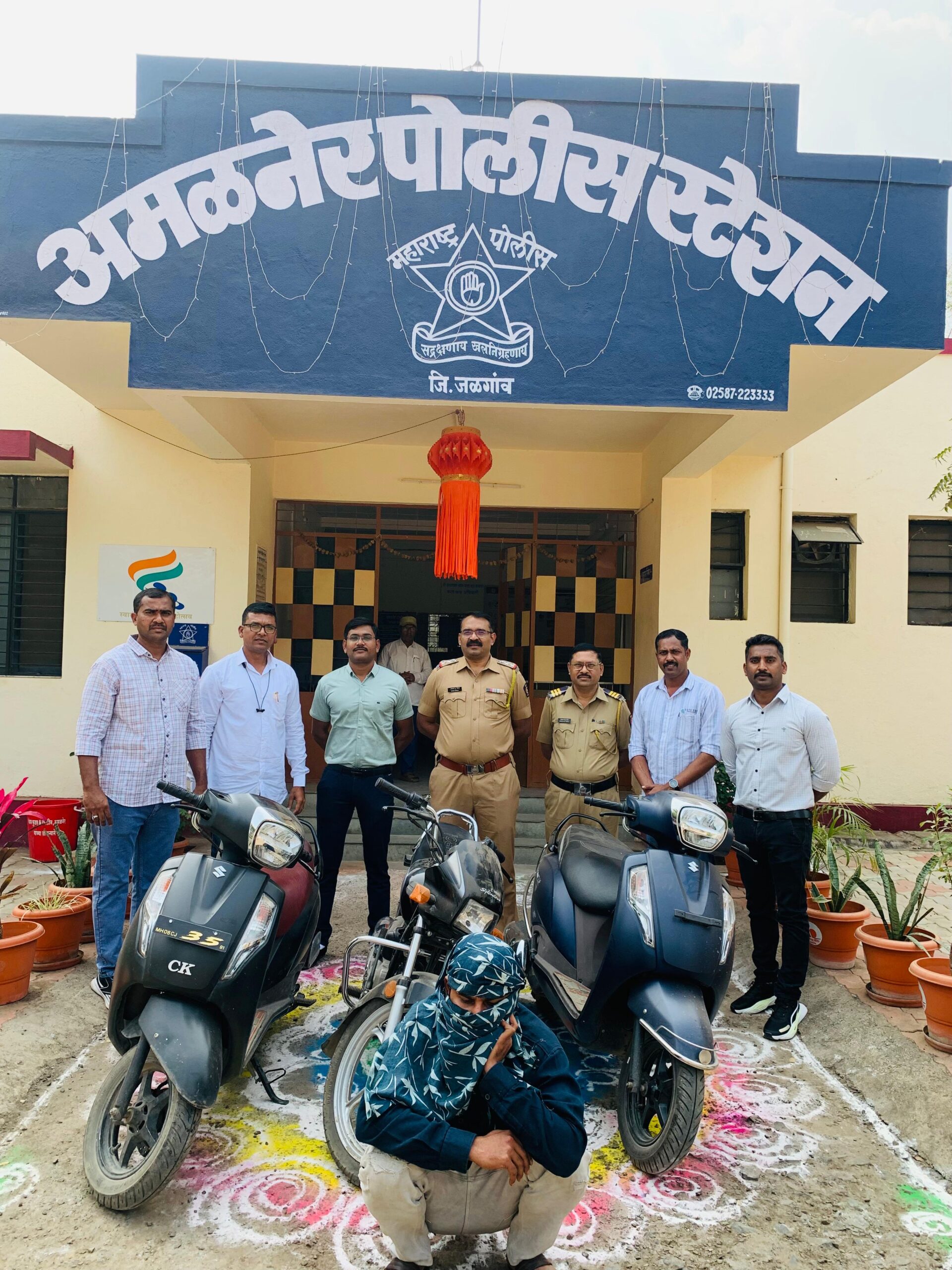 तंत्रज्ञानाच्या सहाय्याने अमळनेर पोलीसांच्या हाती मोटार सायकल चोर….