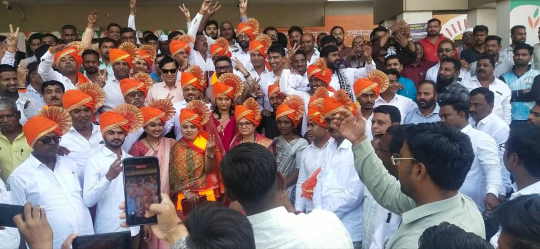 माजी आमदार शिरीष चौधरी यांनी मराठा समाजाचे प्रशांत निकम यांना केले उपनगराध्यक्ष….मात्र गटातील एकनिष्ठ बहुजन नगरसेवक नाराज असल्याची चर्चा 