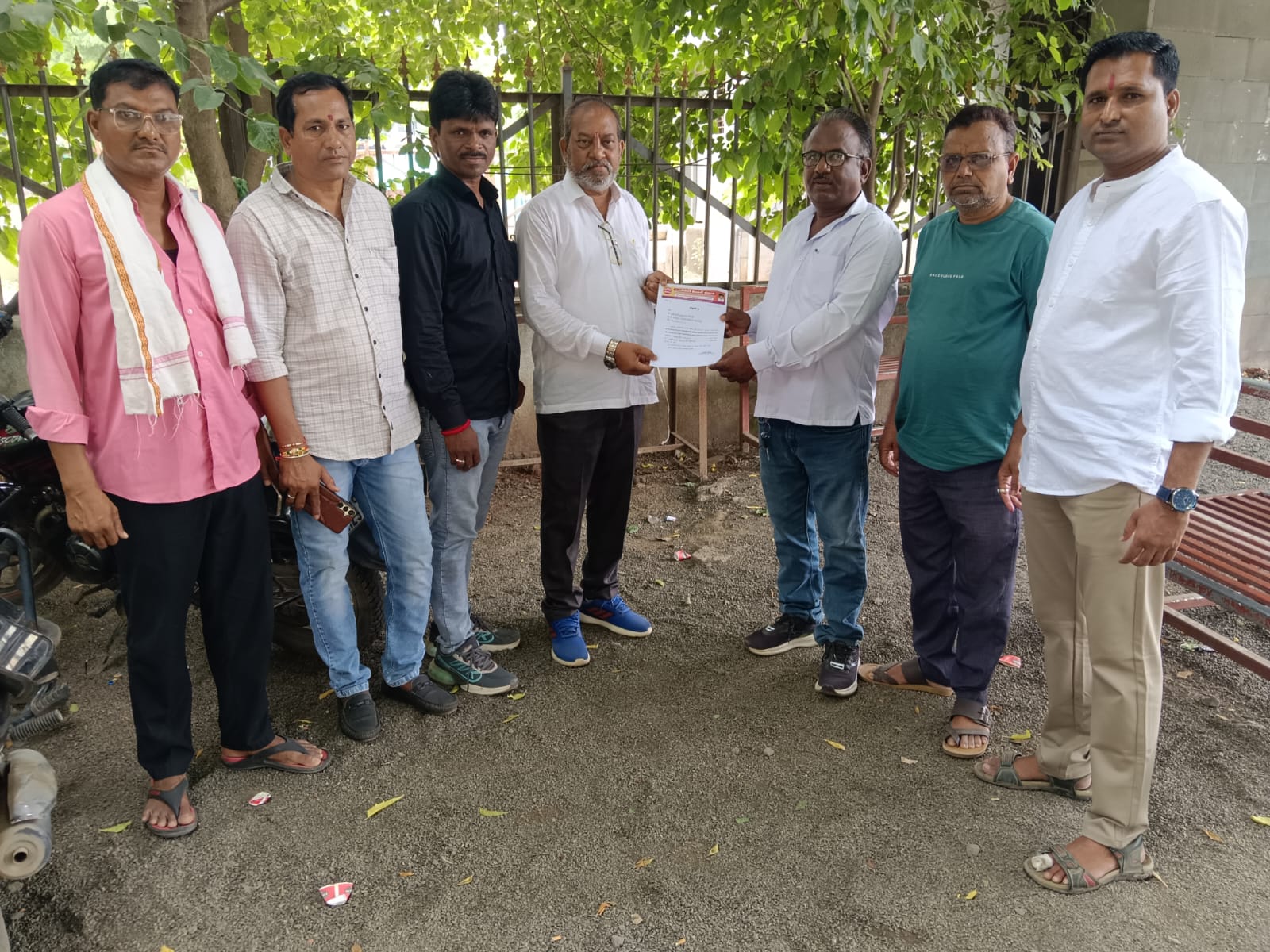 क्रांतिकारी शेतकरी संघटनेच्या अंमळनेर तालुका अध्यक्षपदी संदीप सैंदाणे तर जळगाव जिल्हा उपाध्यक्षपदी प्रकाश बोरसे यांची निवड